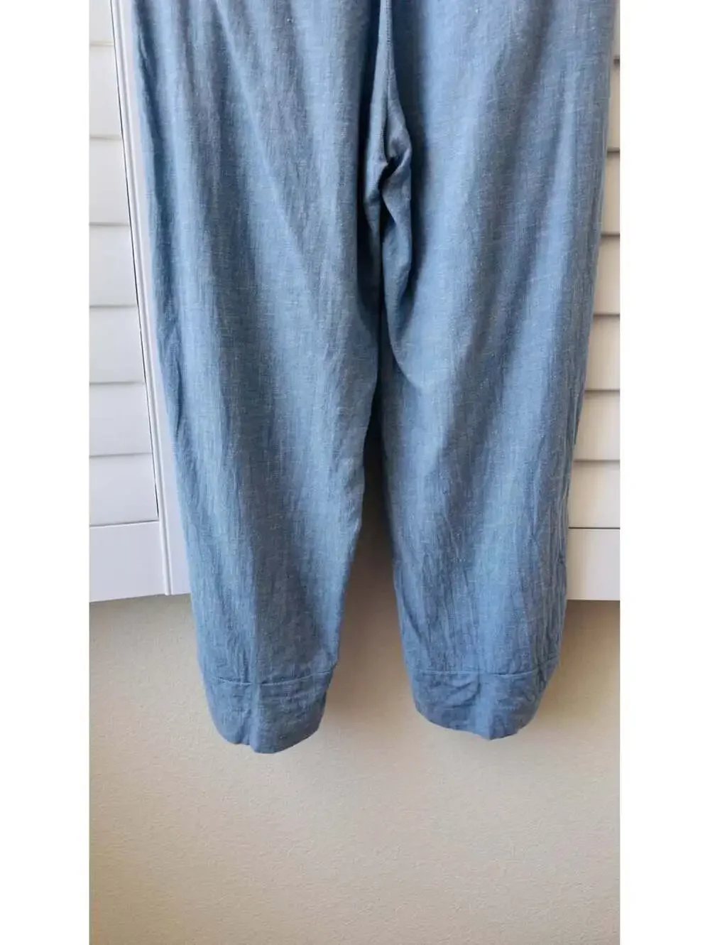 Zara Light Blue Chambray Cuffed Cropped Trousers Size M